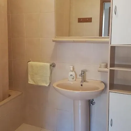 Apartmani Krpeta *